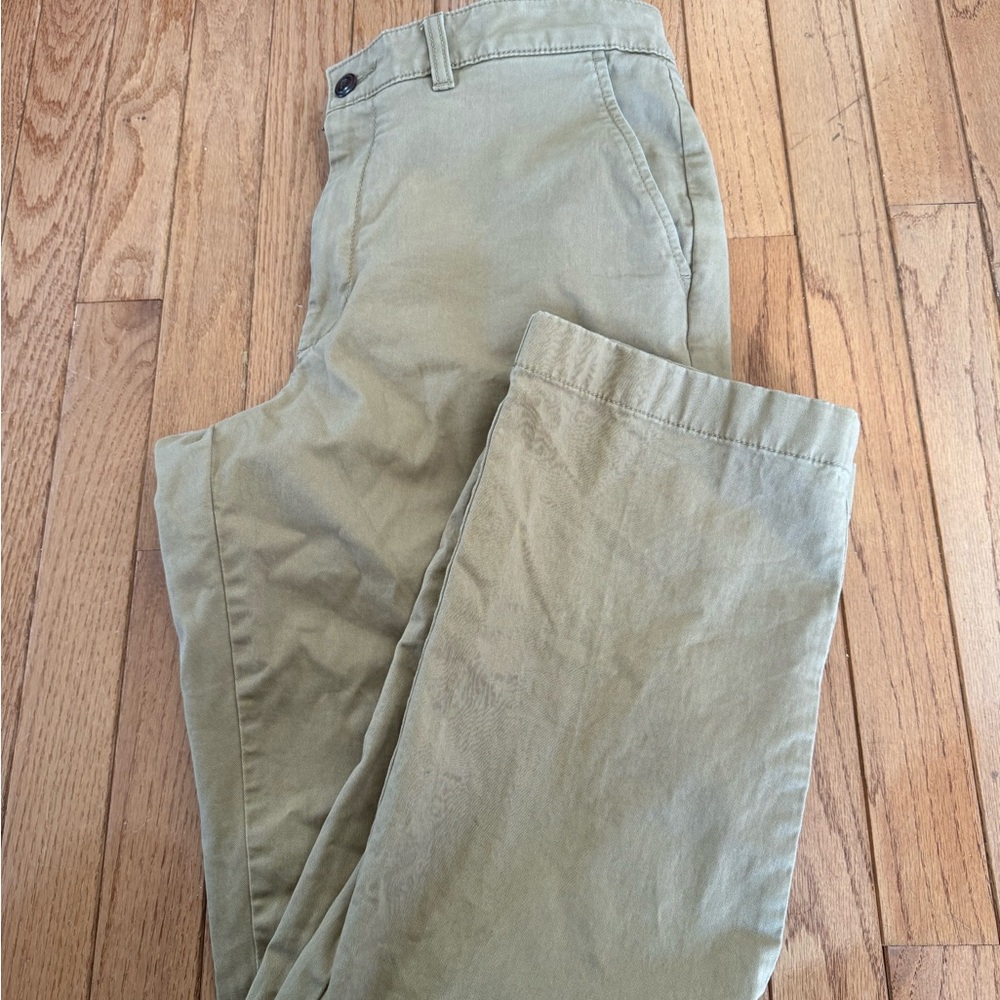 Men's Khaki Chino Pants